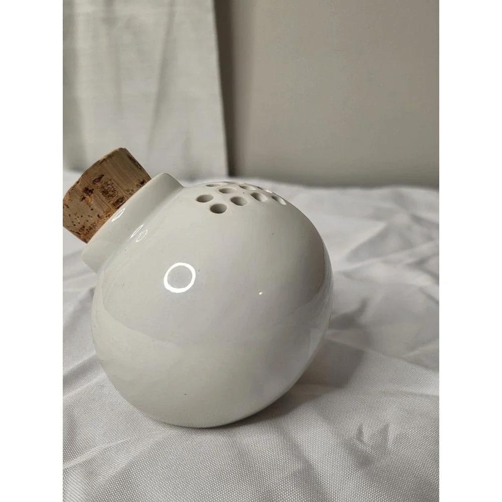 VINTAGE McCOY POTTERY SHAKER CORK JAR PARMESAN CHEESE POTPOURRI FRIDGE BAKING SO